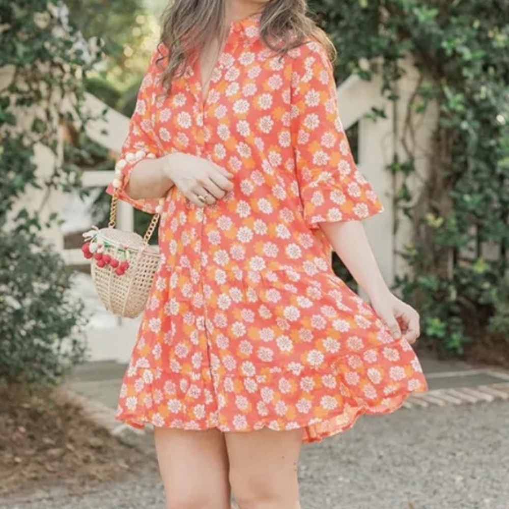 Victoria Dunn mini, GUC, size medium.